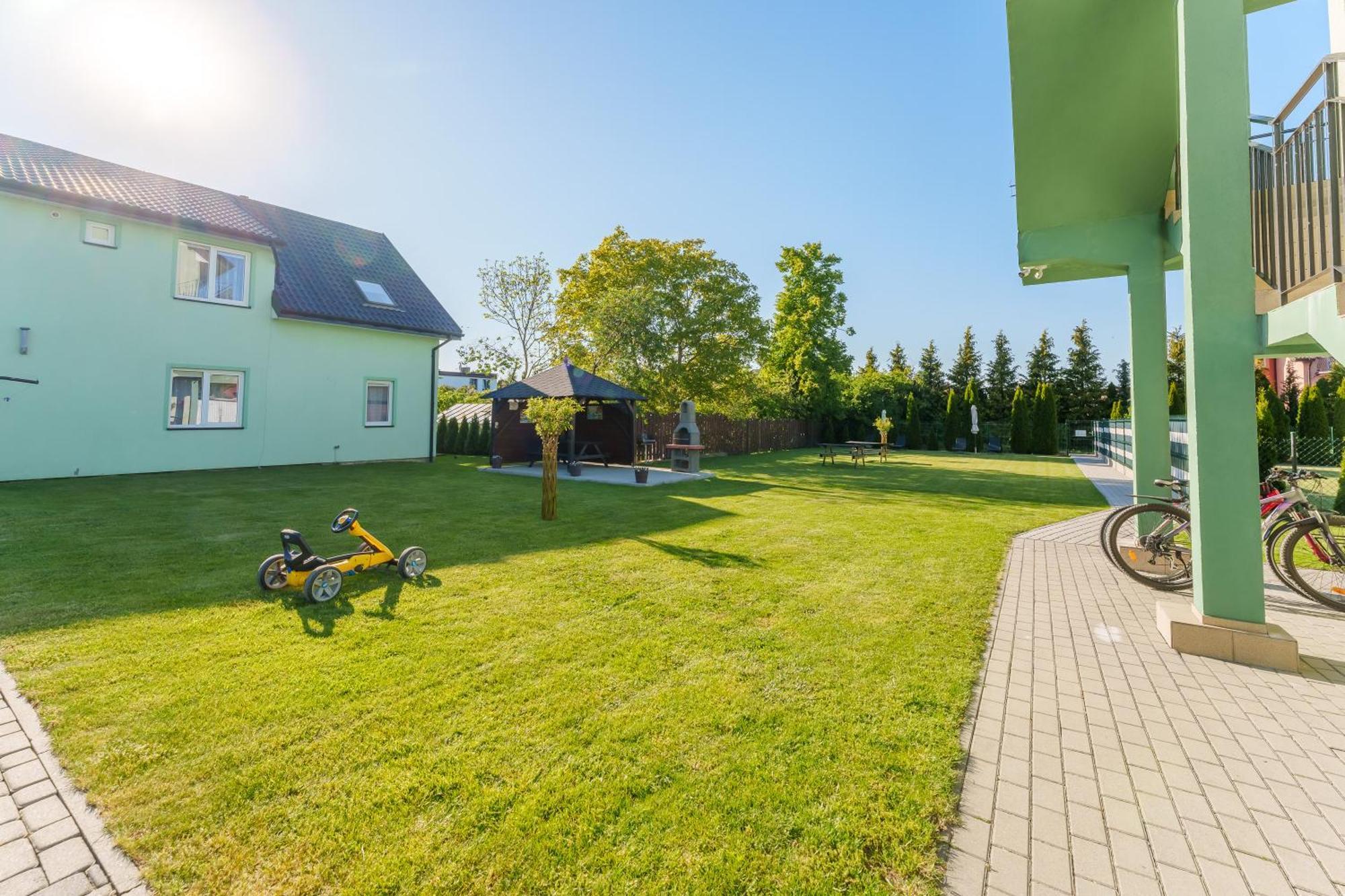 Pokoje Goscinne U Piotra Ustronie Morskie Exterior foto